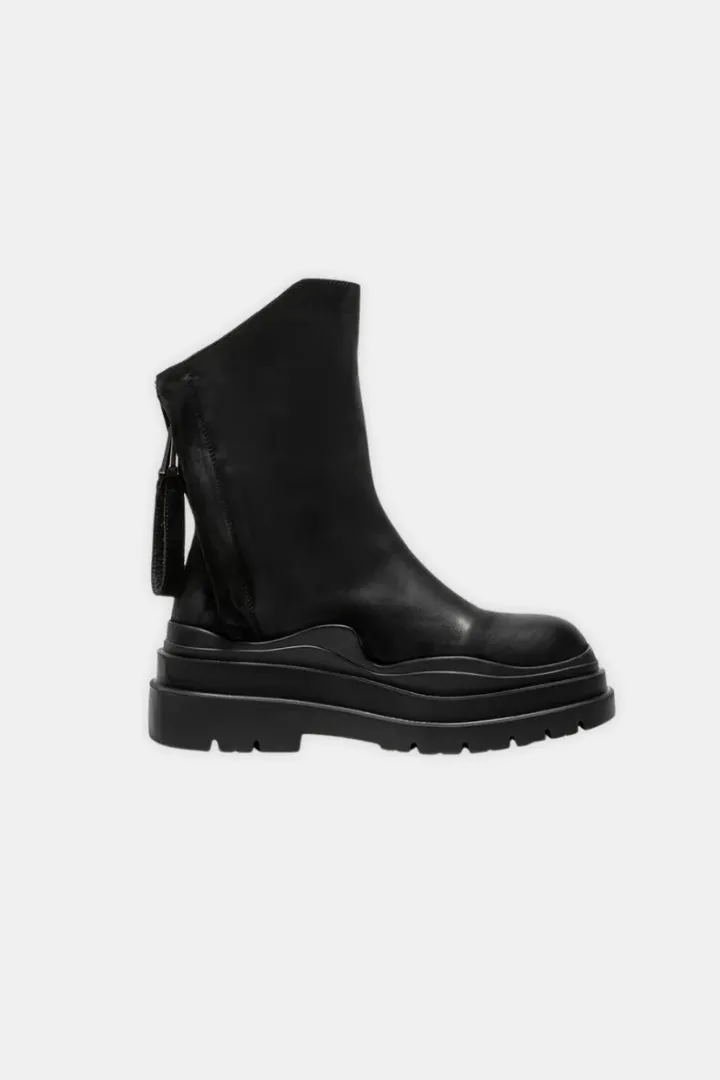 Black Boots With Zipper