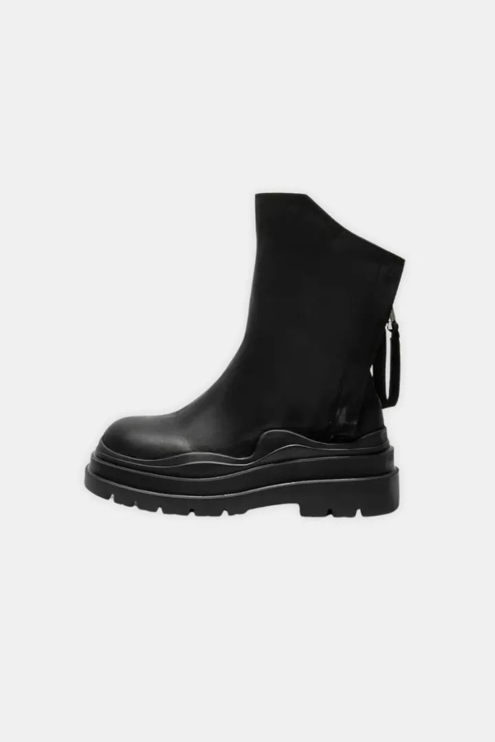 Black Boots With Zipper