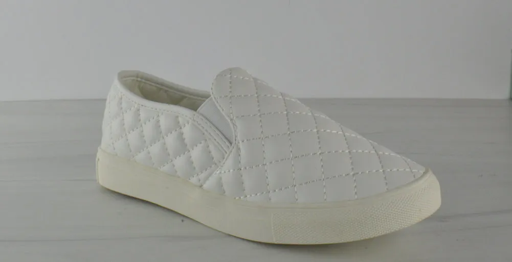 Design 34 Women's Quilted Slip On Sneakers