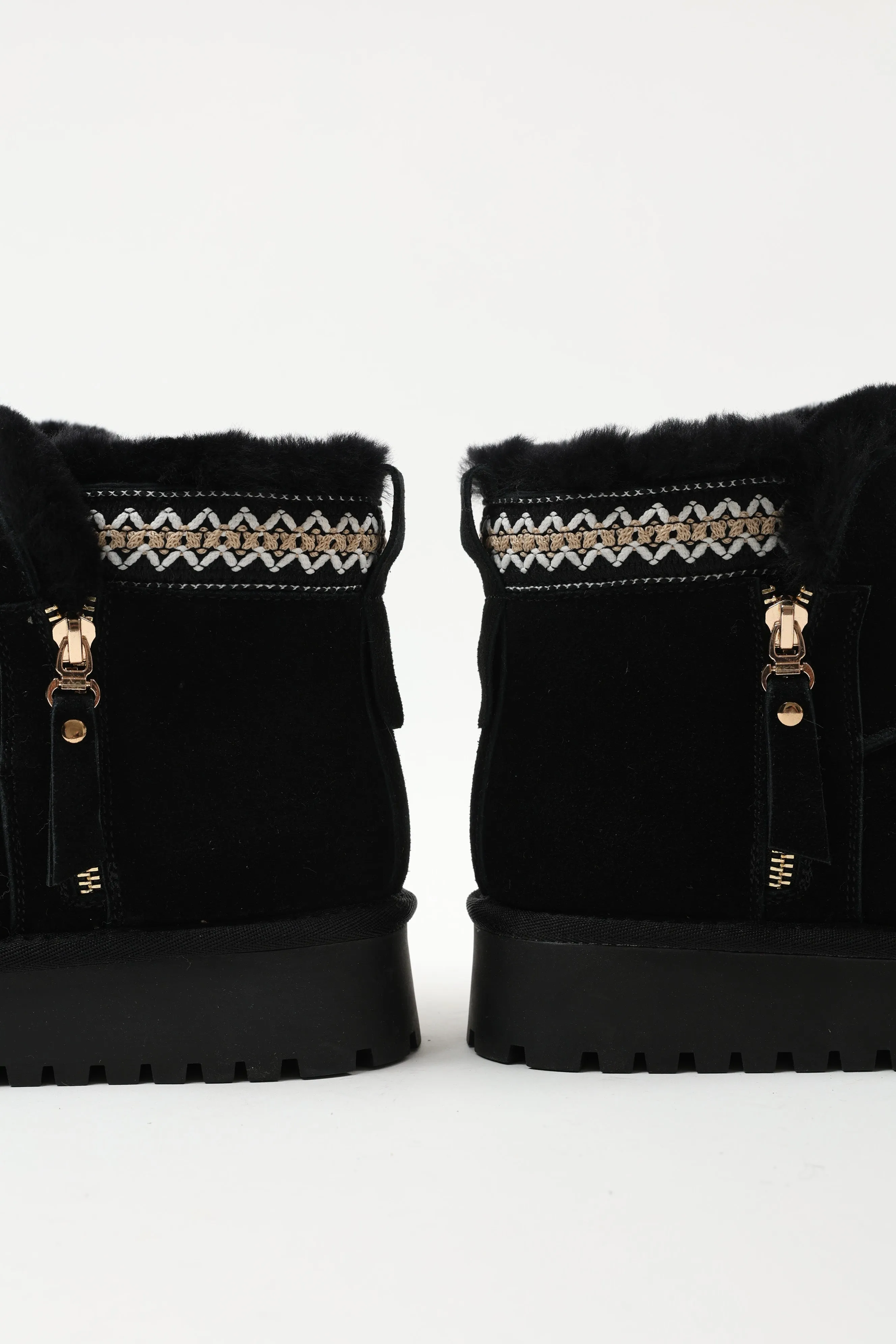 Hestia Black