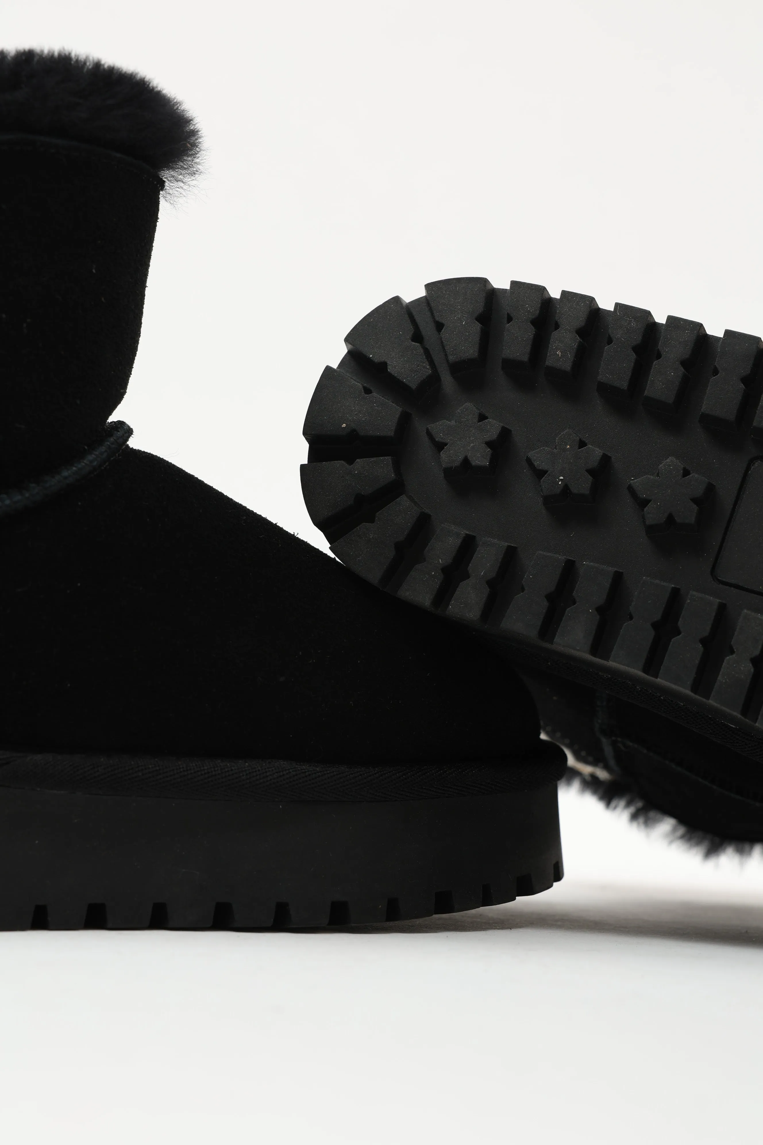 Hestia Black