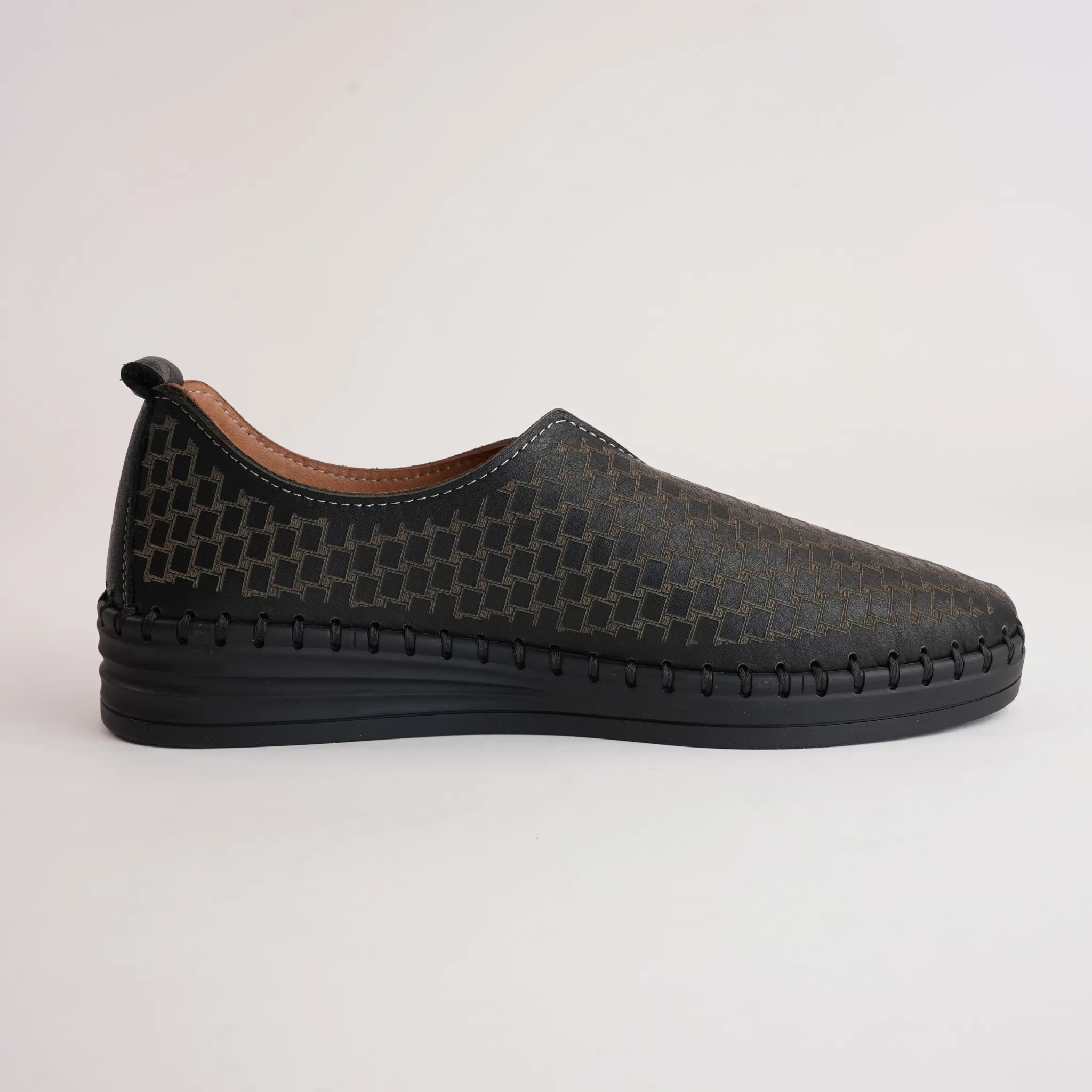 Lassy Black Leather Sneakers