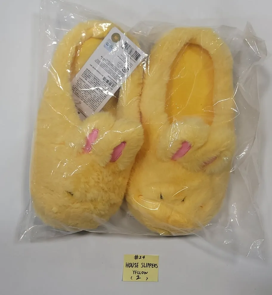 New Jeans - New Jeans x Line Friends Pop-Up Store Official MD (Plush Mini Pouch, Doll Closet, Plush Sticon, Medium-Sized Doll, Costume Plush, Plush House Slippers) [23.12.13]