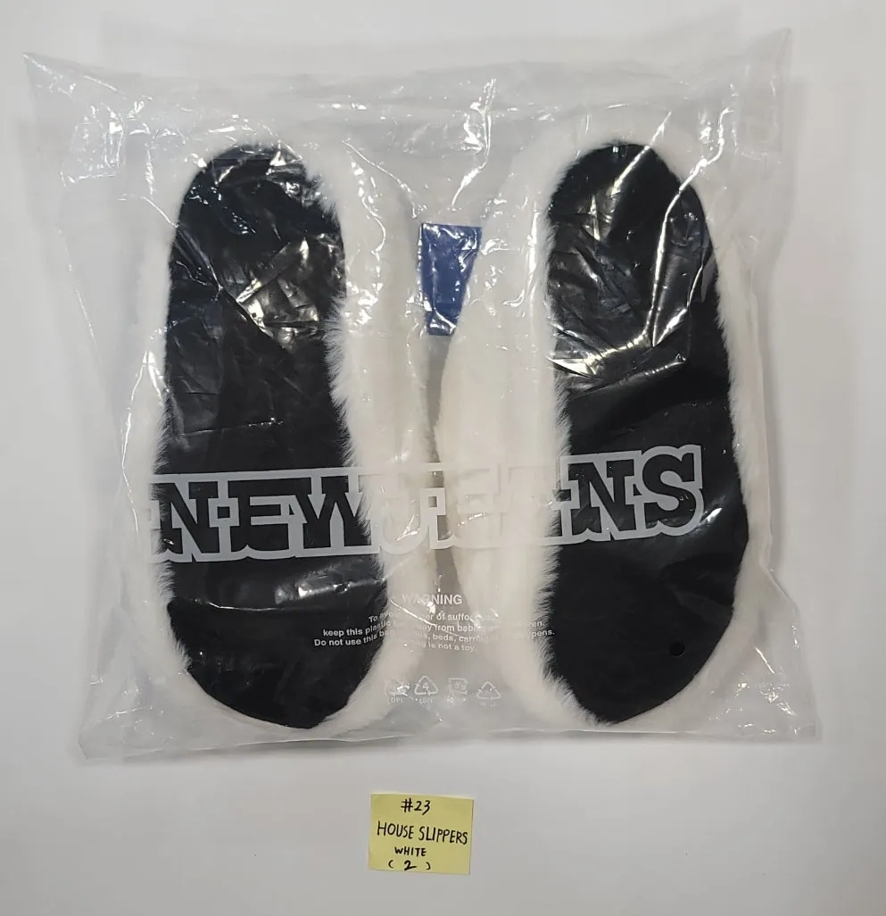 New Jeans - New Jeans x Line Friends Pop-Up Store Official MD (Plush Mini Pouch, Doll Closet, Plush Sticon, Medium-Sized Doll, Costume Plush, Plush House Slippers) [23.12.13]