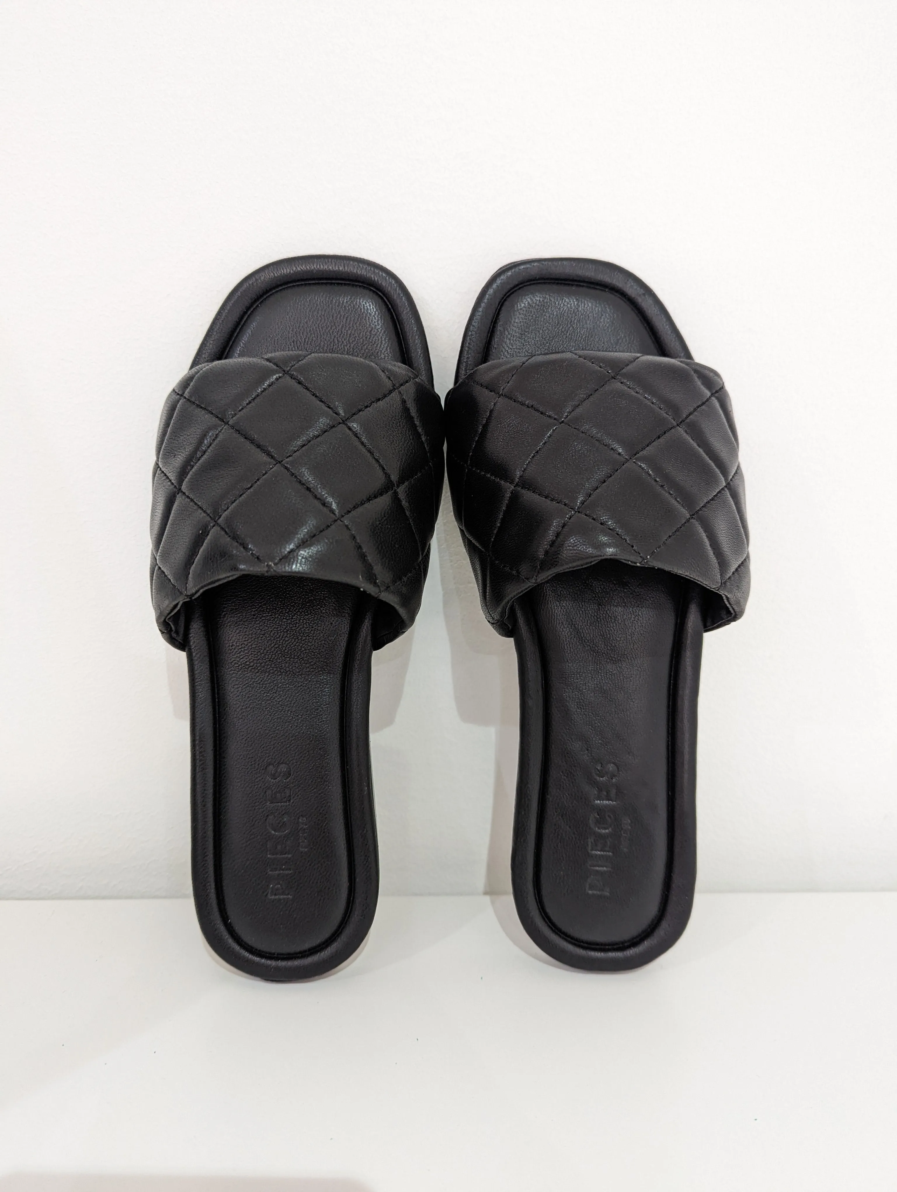 Quilted Slip On Sandals