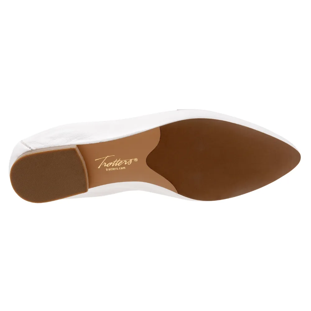 Trotters Emotion White Leather Slip-On (Women's)